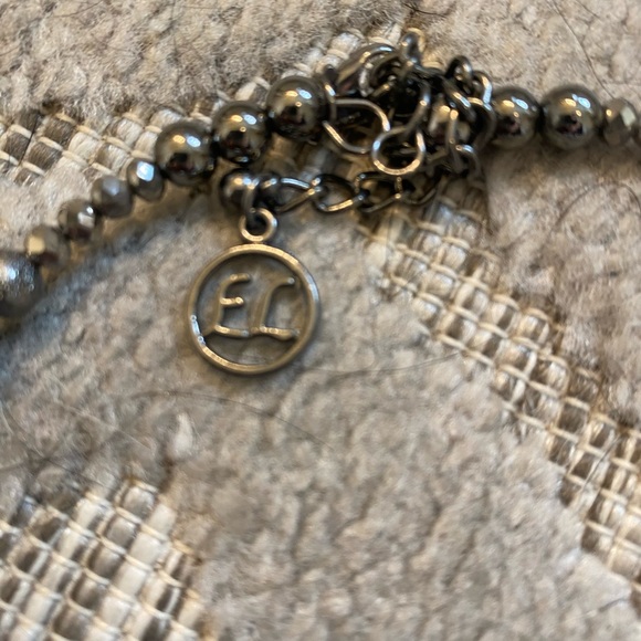 Statement bronze color choker length necklace with beads - EL brand - Picture 3 of 3